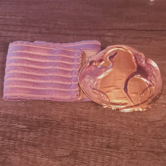 Vintage Charmant Red-Pink Swirled Enamel Gold Tone Stretch Belt and Buckle - Picture 4 of 4